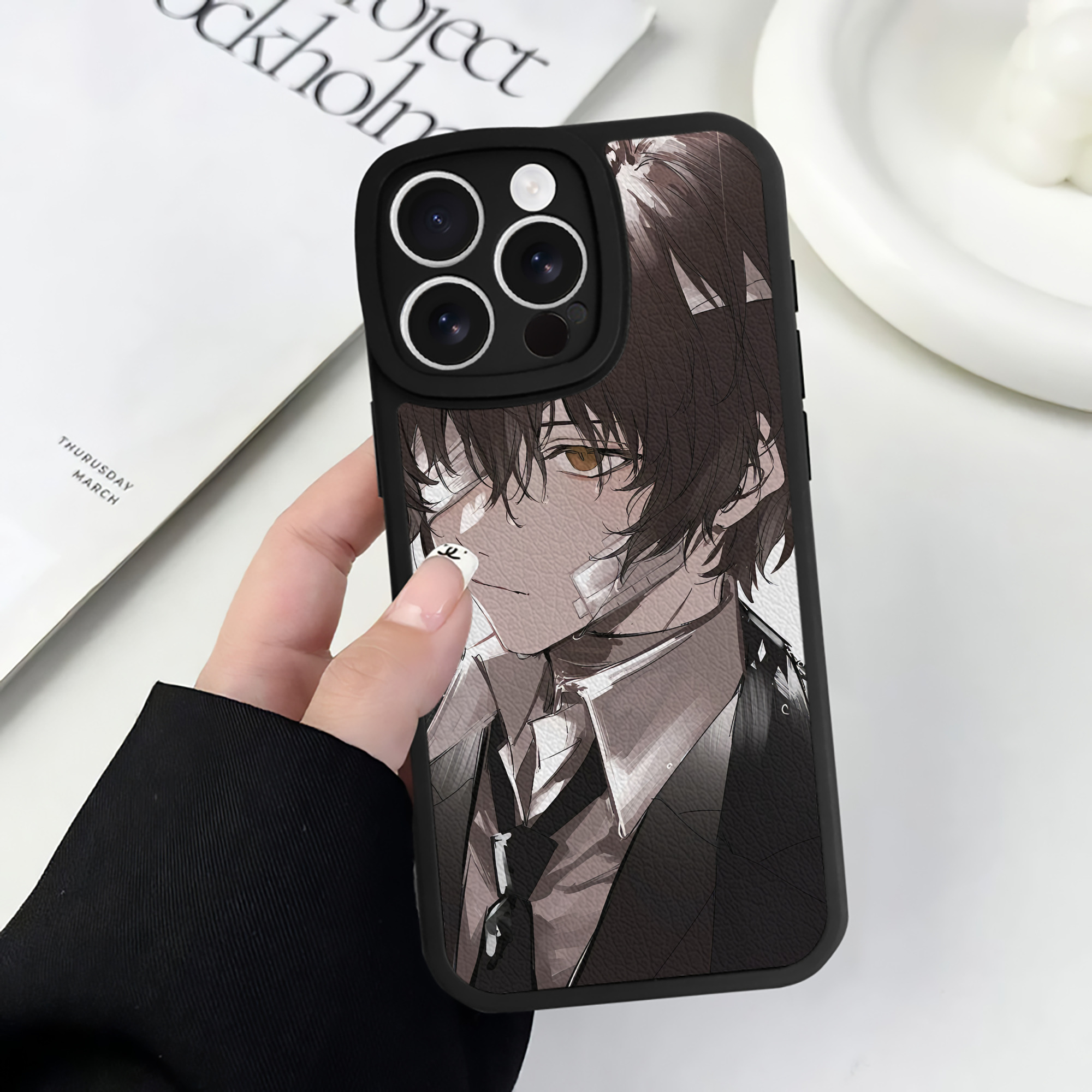 （画像用） 文豪ストレイドッグス Bungo Stray Dogs 【iPhone 16シリーズ対応】シリコンスマホケース（レザー調） 材質：シリコン